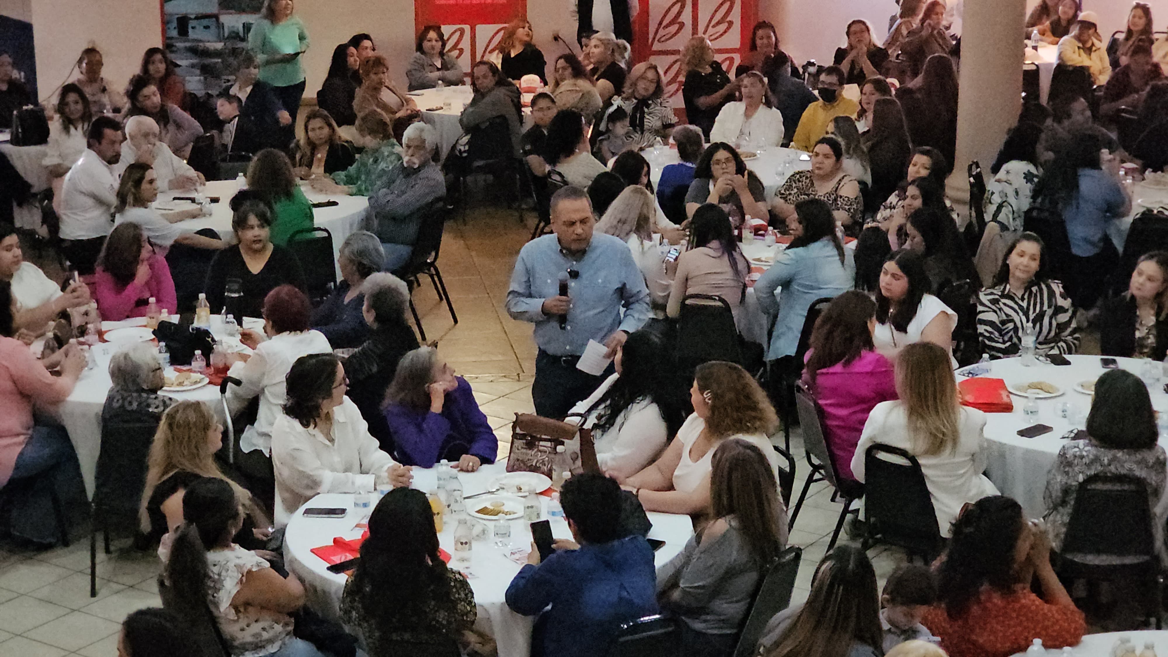 Mujeres de Nogales confían en Beltrones para restablecer servicios de guarderías y acceso a medicinas 