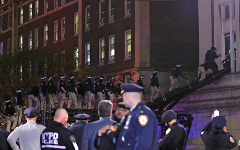 Unos 300 detenidos en dos universidades de NY por protestas propalestinas
