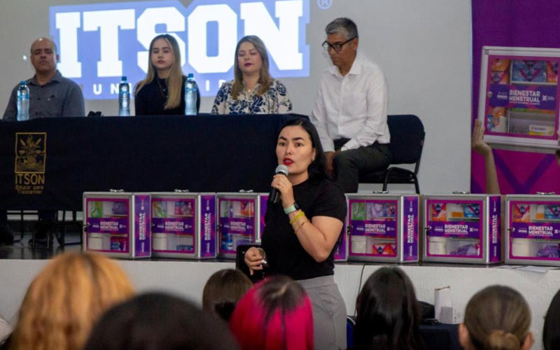 Entregan botiquines de Bienestar Menstrual en ITSON para promover equidad y salud universitaria