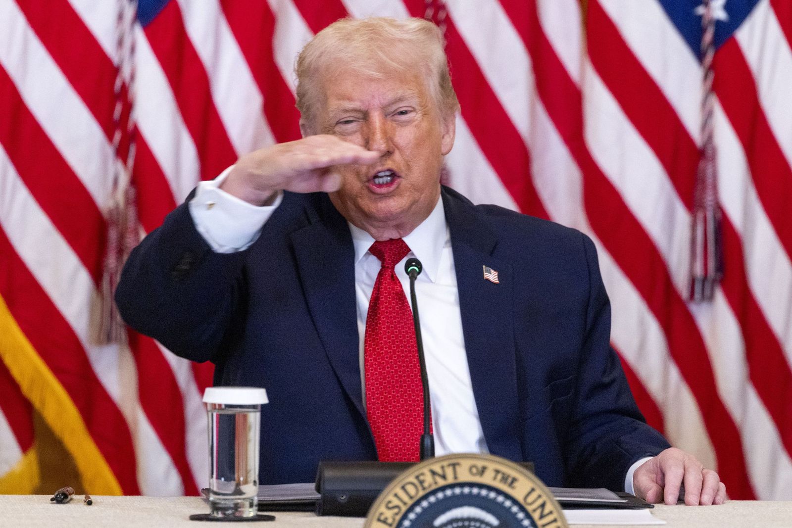 Trump cobrará aranceles del 10% a ocho países de Europa que se oponen a que controle Groenlandia