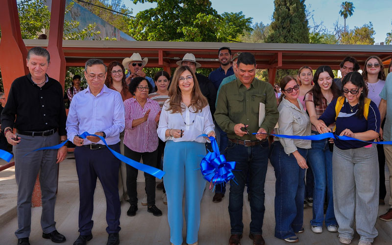 Unison entrega obras de mejoramiento en estacionamiento del Departamento de Agricultura y Ganadería