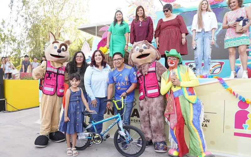 Niñas y niños celebran su día con fiesta de espuma y diversión en el Parque Infantil de DIF Sonora