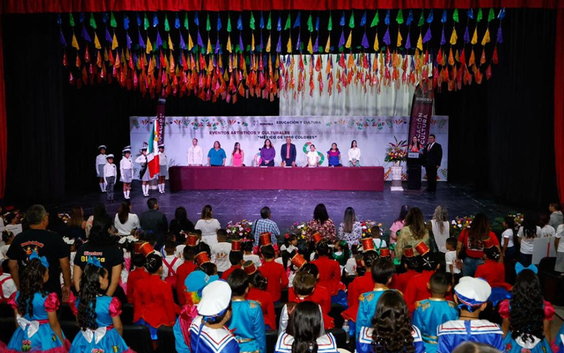 Niñas y niños muestran talento en eventos artísticos de primaria en Sonora