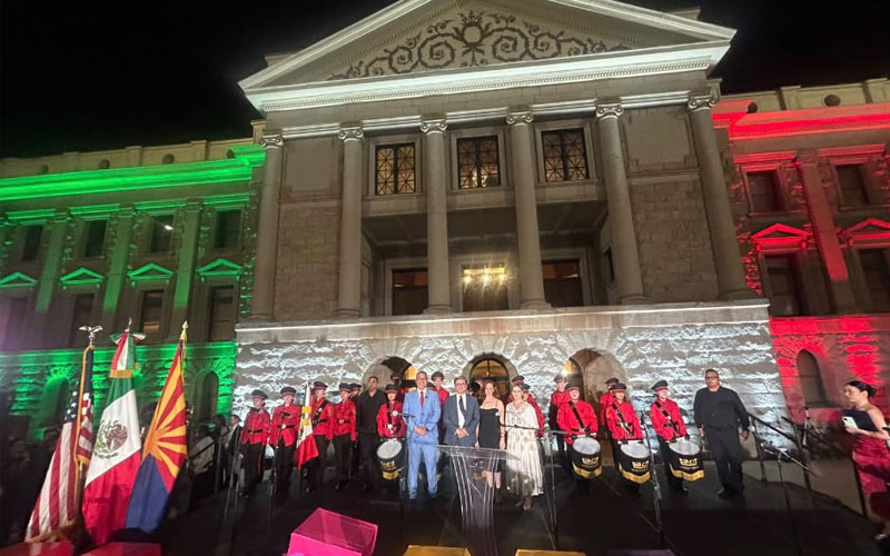 Cobach Sonora lleva representación cívica a festejos de Independencia en Arizona