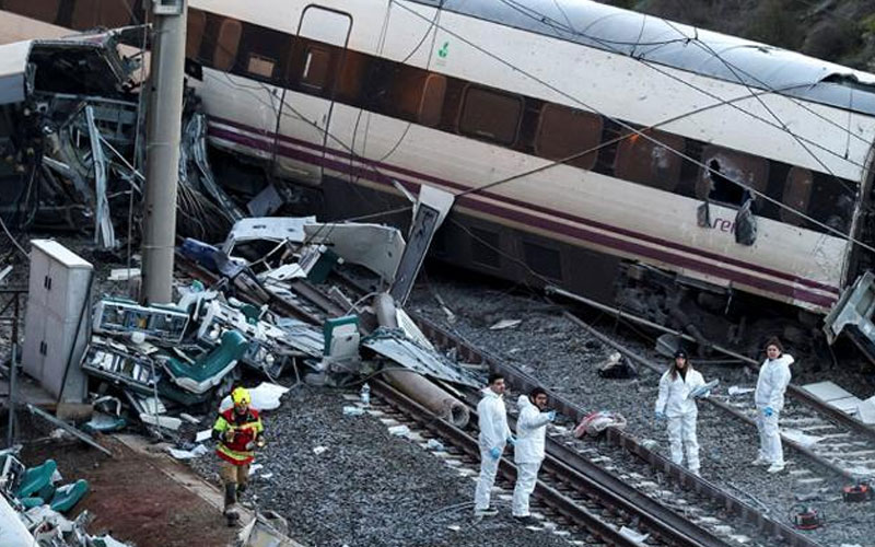Se eleva a 40 la cifra de decesos por descarrilamiento en España