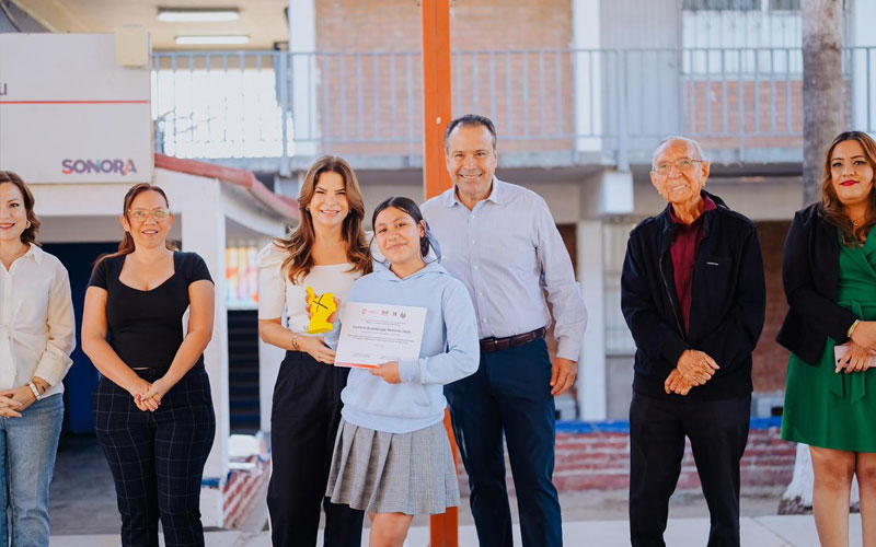 Reconocen a 625 estudiantes de secundaria en Hermosillo por concluir programa de prevención de adicciones