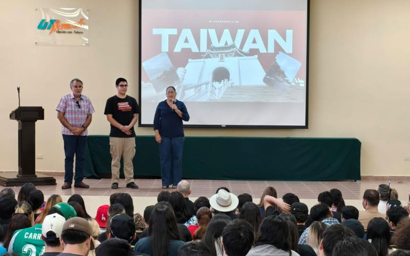 Egresado de la UTH comparte con estudiantes su experiencia académica en Taiwán