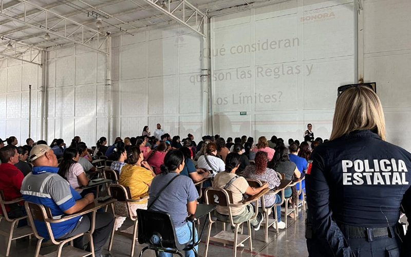 SSPC lleva Escuela para Padres “Constructores de Paz” a familias de Nogales
