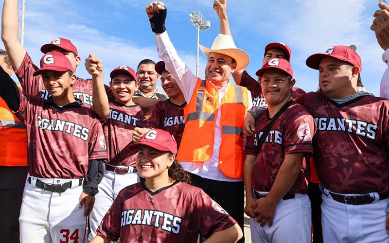 Durazo impulsa rehabilitación y construcción de 206 canchas deportivas en Sonora