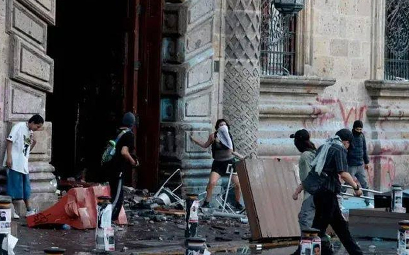 Cuatro jóvenes detenidos en protesta de Guadalajara tendrán nueva audiencia este viernes