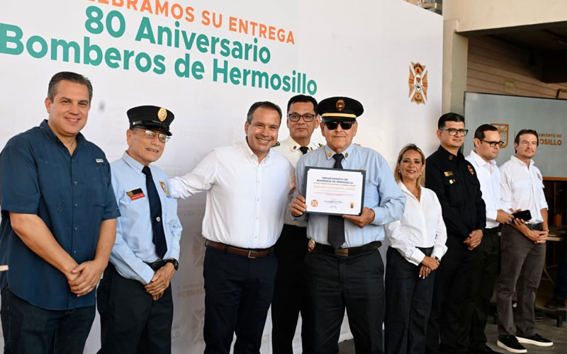Bomberos de Hermosillo celebran 80 años con nuevas bases para mejorar atención de emergencias