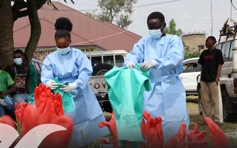 Brote de ébola en Congo supera los mil contagios confirmados