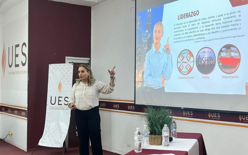 Capacitan a personal universitario en liderazgo y trabajo colaborativo en la UES