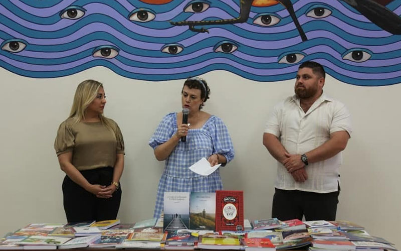 Dona ISC libros para adolescentes de Itama y Sedatu
