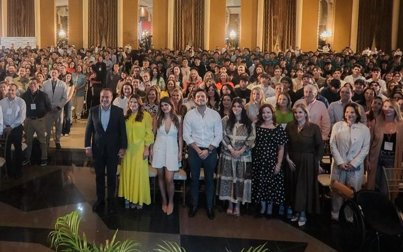 Inauguran Toño Astiazarán y Patricia Ruibal el Tercer Congreso de la Familia con más de mil 400 asistentes