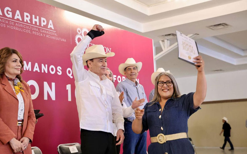 Duplicará Durazo recursos de Agroson tras entregar el crédito número mil a productores
