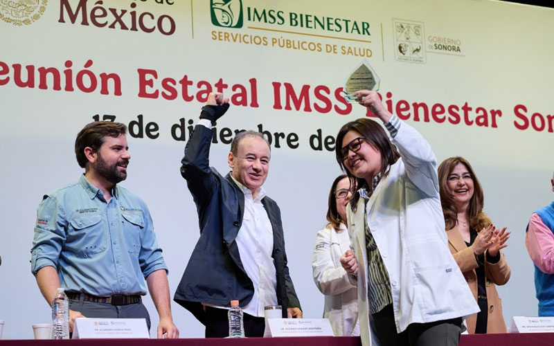 Encabeza Alfonso Durazo toma de protesta de 125 especialistas y personal de enfermería de IMSS Bienestar en Sonora