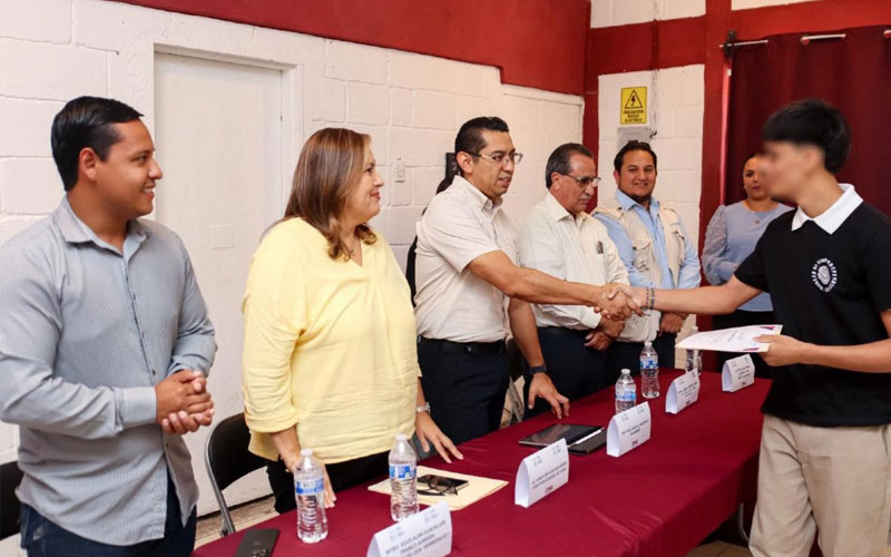 Capacitan a jóvenes del ITAMA para una vida independiente