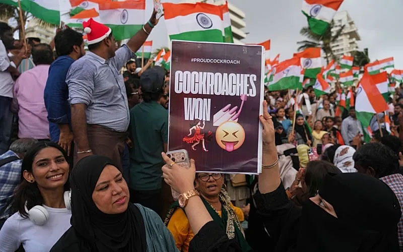 Protestas estudiantiles en India logran la renuncia del ministro de Educación