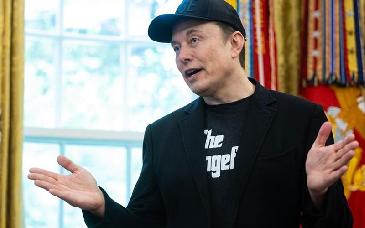 Anuncia Elon Musk formación del 