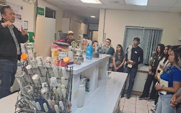 Universitarios de Etchojoa se vinculan con la ciencia alimentaria en la Expo CTAOV