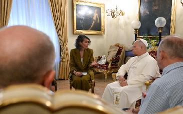 Víctimas de abusos reprochan silencio del papa León XIV en Montserrat
