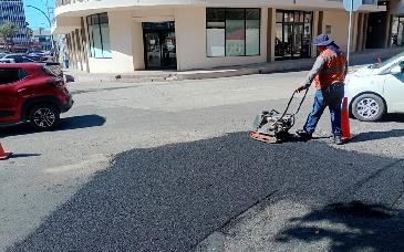 Ayuntamiento de Hermosillo refuerza jornadas de bacheo y mantenimiento en diversos sectores de la ciudad