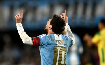 Messi se despide de Argentina con gol y homenaje ante más de 85 mil aficionados