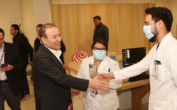 Anuncia Alfonso Durazo mil becas para capacitar a personal médico en Sonora