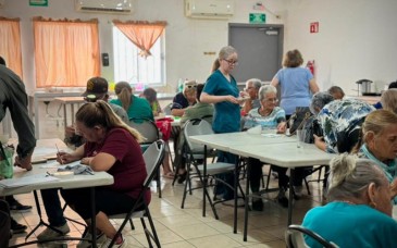 Promueven pintura para fortalecer el bienestar de adultos mayores