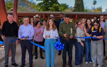 Unison entrega obras de mejoramiento en estacionamiento del Departamento de Agricultura y Ganadería