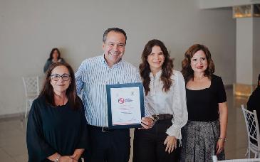 Logran Toño Astiazarán y Patty Ruibal inclusión laboral con programa H Suma