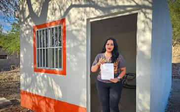 COVES entrega cinco pies de casa a familias de Cumpas