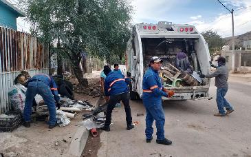 Realiza Ayuntamiento jornada de descacharre en la colonia Laura Alicia Frías