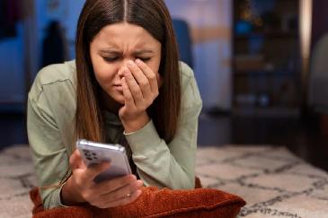 Sadfishing: cuando la tristeza se publica para buscar validación