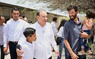 Inicia entrega de uniformes escolares gratuitos en 70 municipios de Sonora