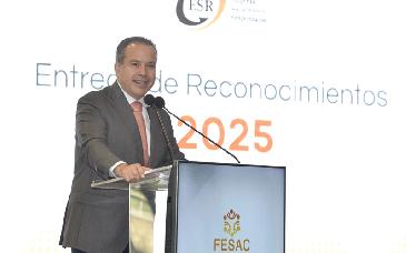 Toño Astiazarán entrega distintivo de Empresa Socialmente Responsable a negocios de Hermosillo y Sonora