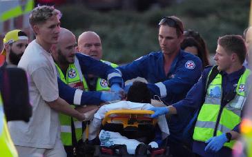 Tiroteo terrorista en playa de Sídney sacude celebración judía de Hanukkah