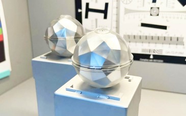 Japón impulsa celdas solares esféricas que captan luz desde cualquier dirección