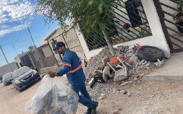 Acopia Ayuntamiento de Hermosillo 18 toneladas de descacharre en la Solidaridad