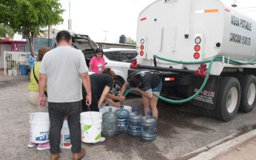 Continúa operativo de pipas en Hermosillo por afectaciones al suministro de agua