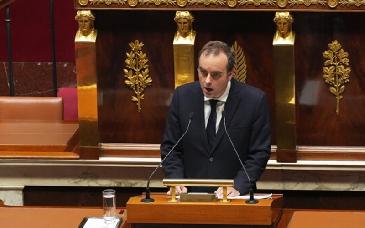 Irán condena a dos ciudadanos franceses a 63 años de prisión por cargos de espionaje