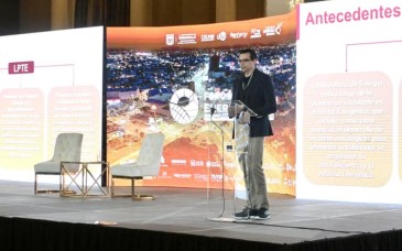 Foro Mundial de Energía Solar destaca techos solares y robótica con inteligencia artificial