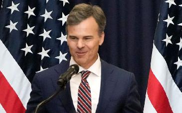 Nuevo jefe diplomático de EU llega a Venezuela tras restablecer relaciones