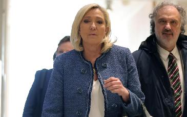 Justicia francesa revisa condena que podría excluir a Le Pen de 2027