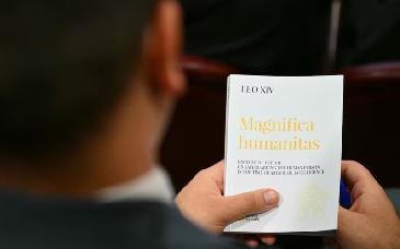 Sheinbaum destaca llamado del papa León XIV para regular la inteligencia artificial