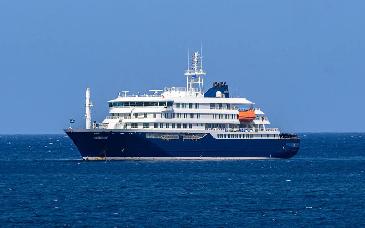 Crucero con brote de Hantavirus busca puerto; OMS señala a España