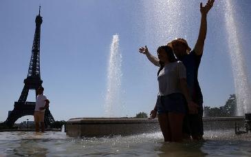 Francia cierra colegios por ola de calor; Italia prohíbe trabajo al aire libre