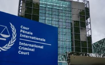 Suspenden al fiscal jefe de la Corte Penal Internacional