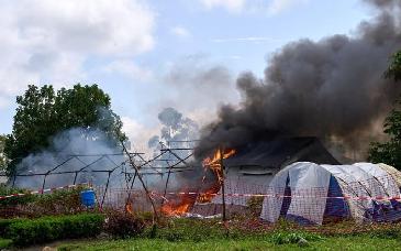 Incendian centro de tratamiento de ébola en República Democrática del Congo